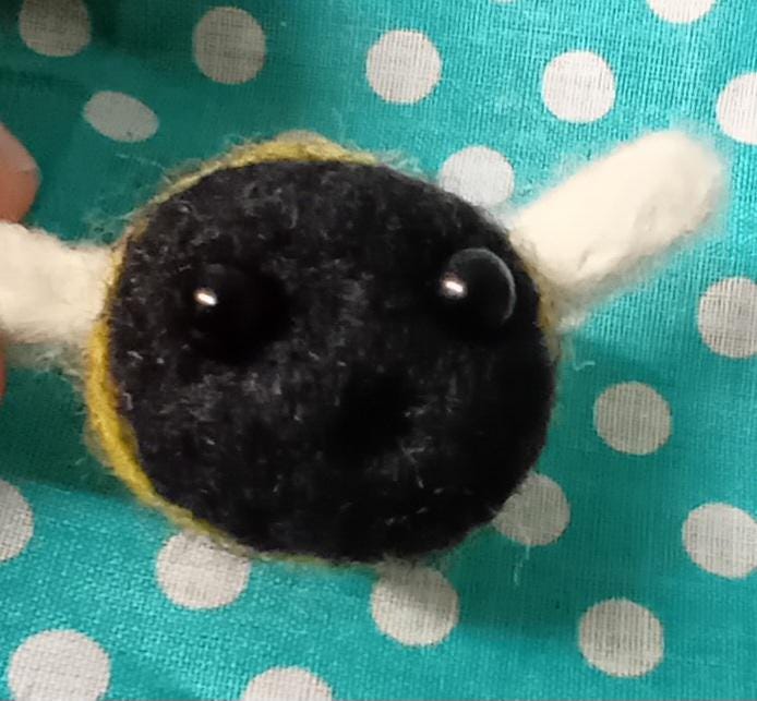 Needlefelt bumble bee. bee gift. bees. unique gifts for family mum dad nanny grandad