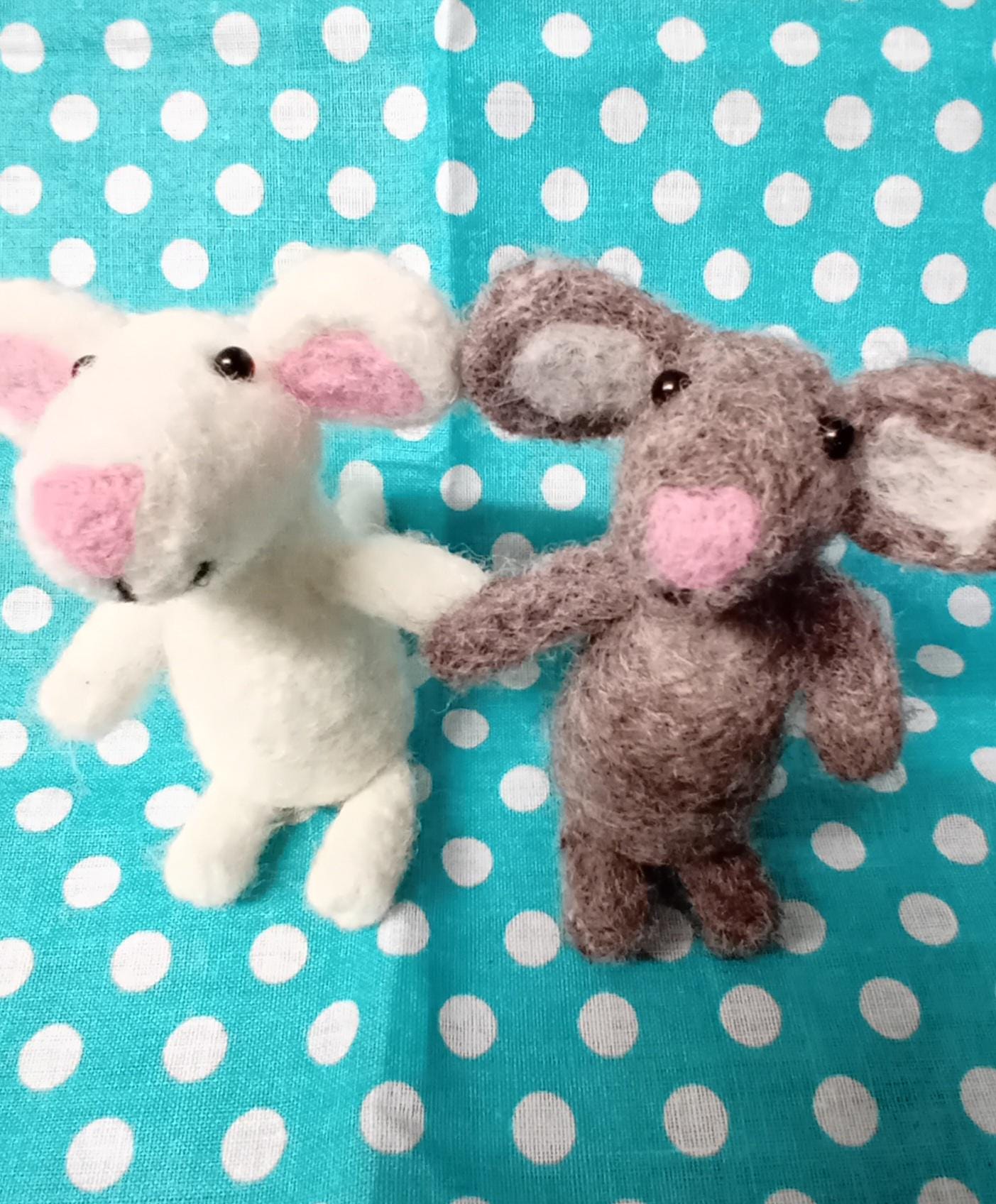 Needlefelt mice, mouse,gifts for wedding anniversary,couple gifts,his and hers. gifts for mum dad sister uncle auntie friend.