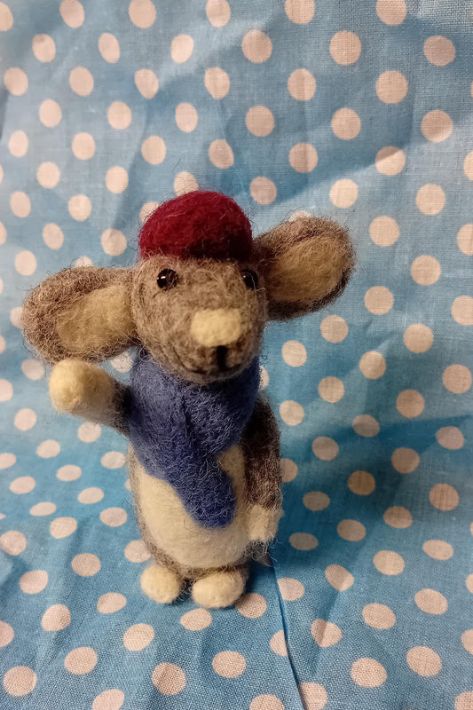 Needlefelt mouse,unique gift for fathers day ,mum dad,nan,grandad uncle auntie teacher sister,mice ,mouse gifts. mini mice