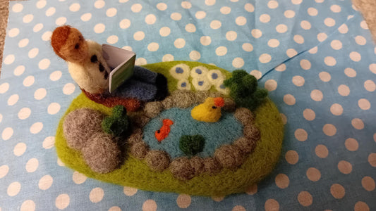 Needlefelt pond,gift for dad grandad mum nan teacher uncle auntie duck,frog, reading man unique gift