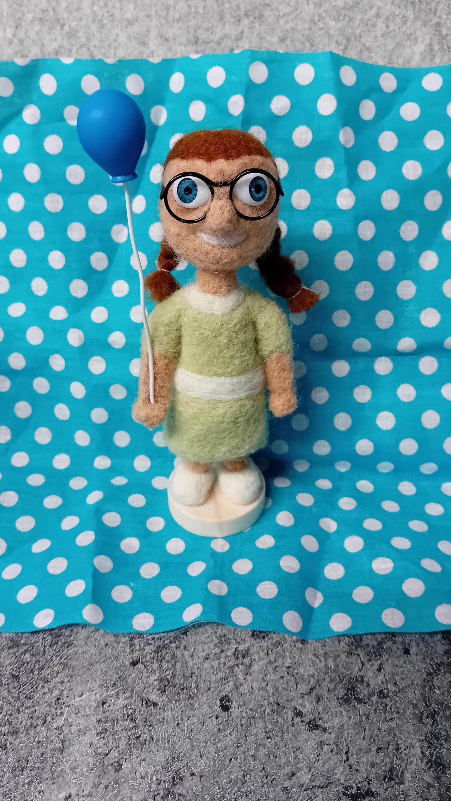 Needlefelt girl ,scary girl,balloon girl, birthday gift, gifts for friend mum sister auntie teacher. cute gift cute girl with glasses