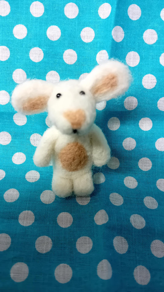 Needlefelt Miniature Mouse: Tiny Animal Dollhouse Gift