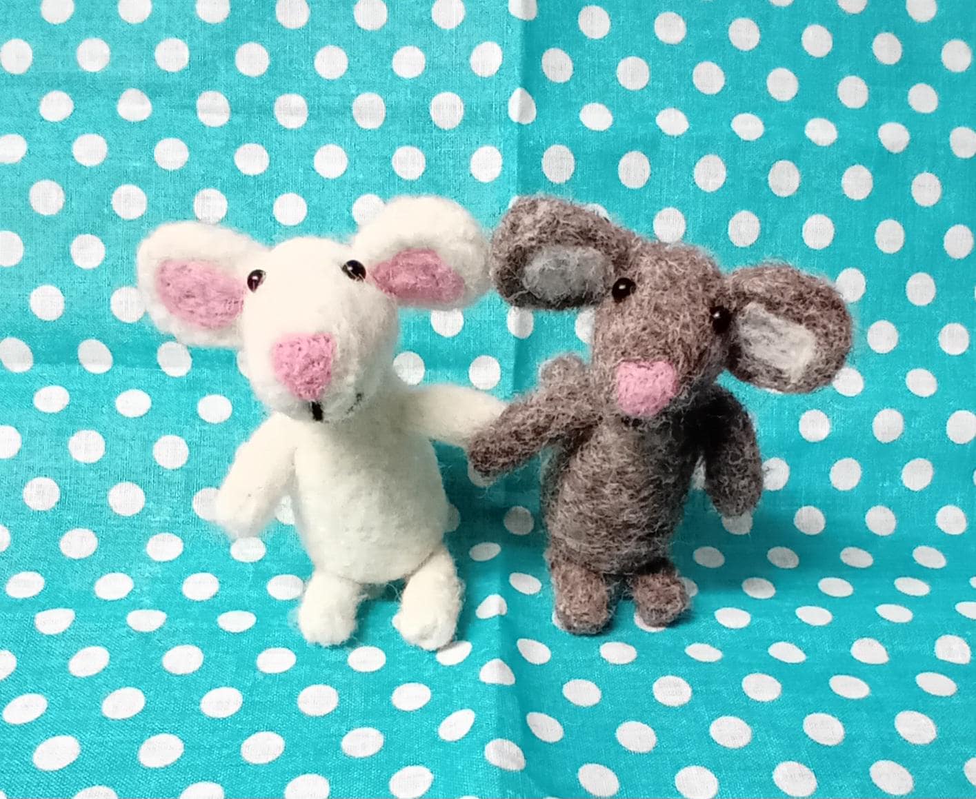 Needlefelt mice, mouse,gifts for wedding anniversary,couple gifts,his and hers. gifts for mum dad sister uncle auntie friend.